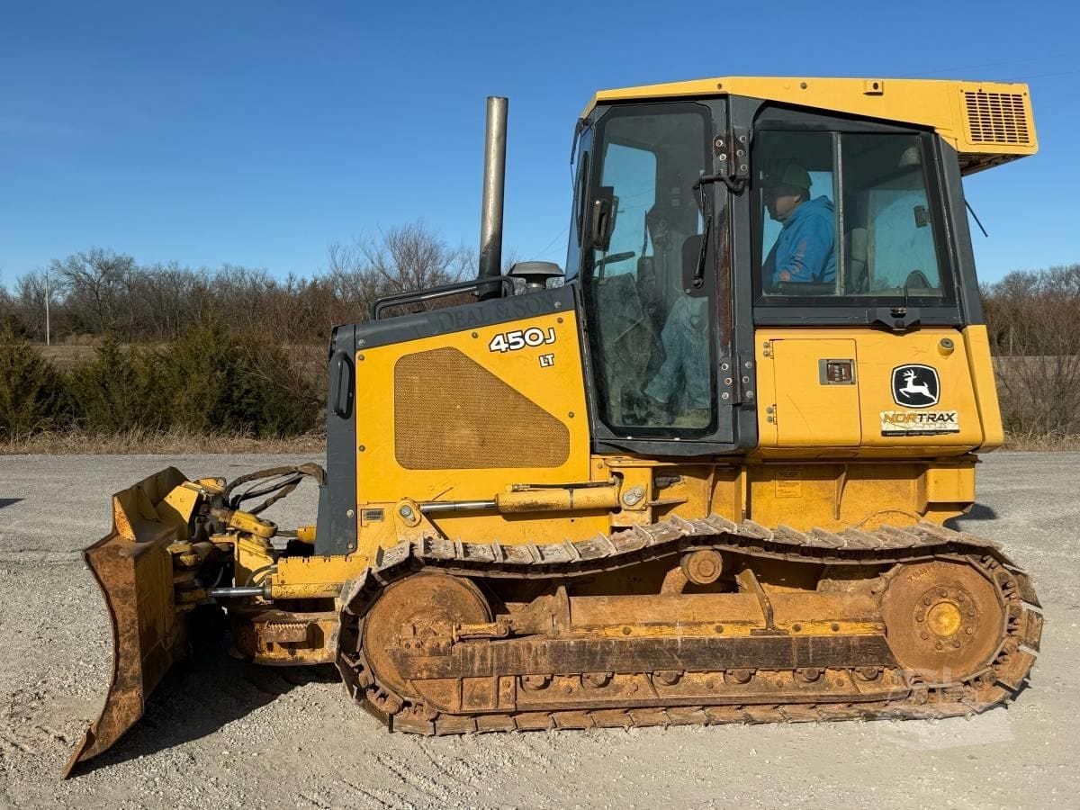 2006 John Deere 450J LT Dozers for sale in Severy, KS - listing photo 2 of 8