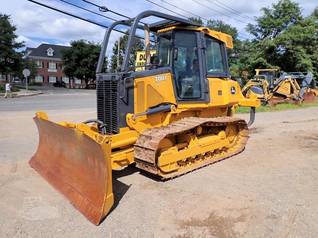 2006 John Deere 700J LT Dozers for sale in South Plainfield, NJ - primary listing photo of 21