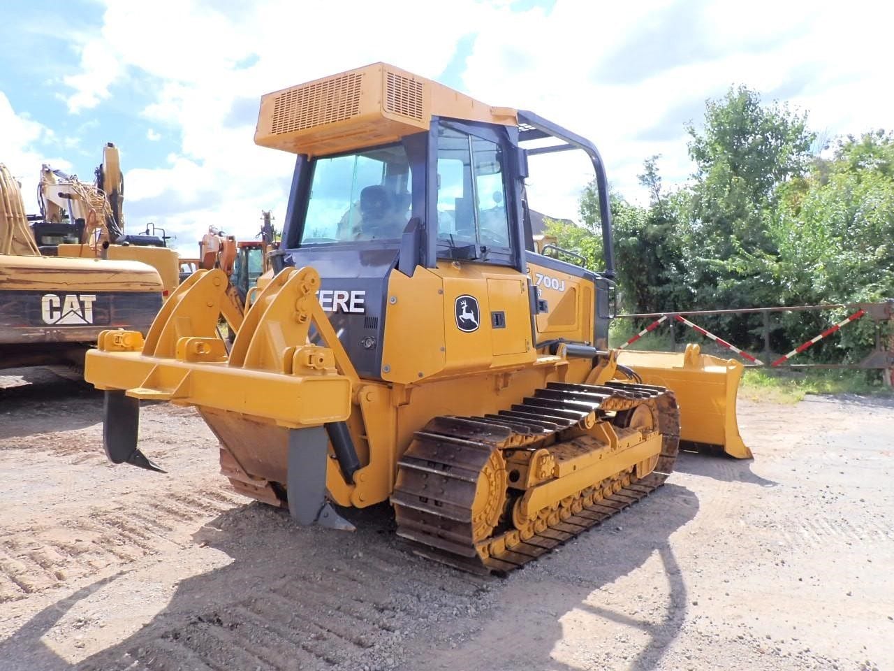 2006 John Deere 700J LT Dozers for sale in South Plainfield, NJ - listing photo 5 of 21