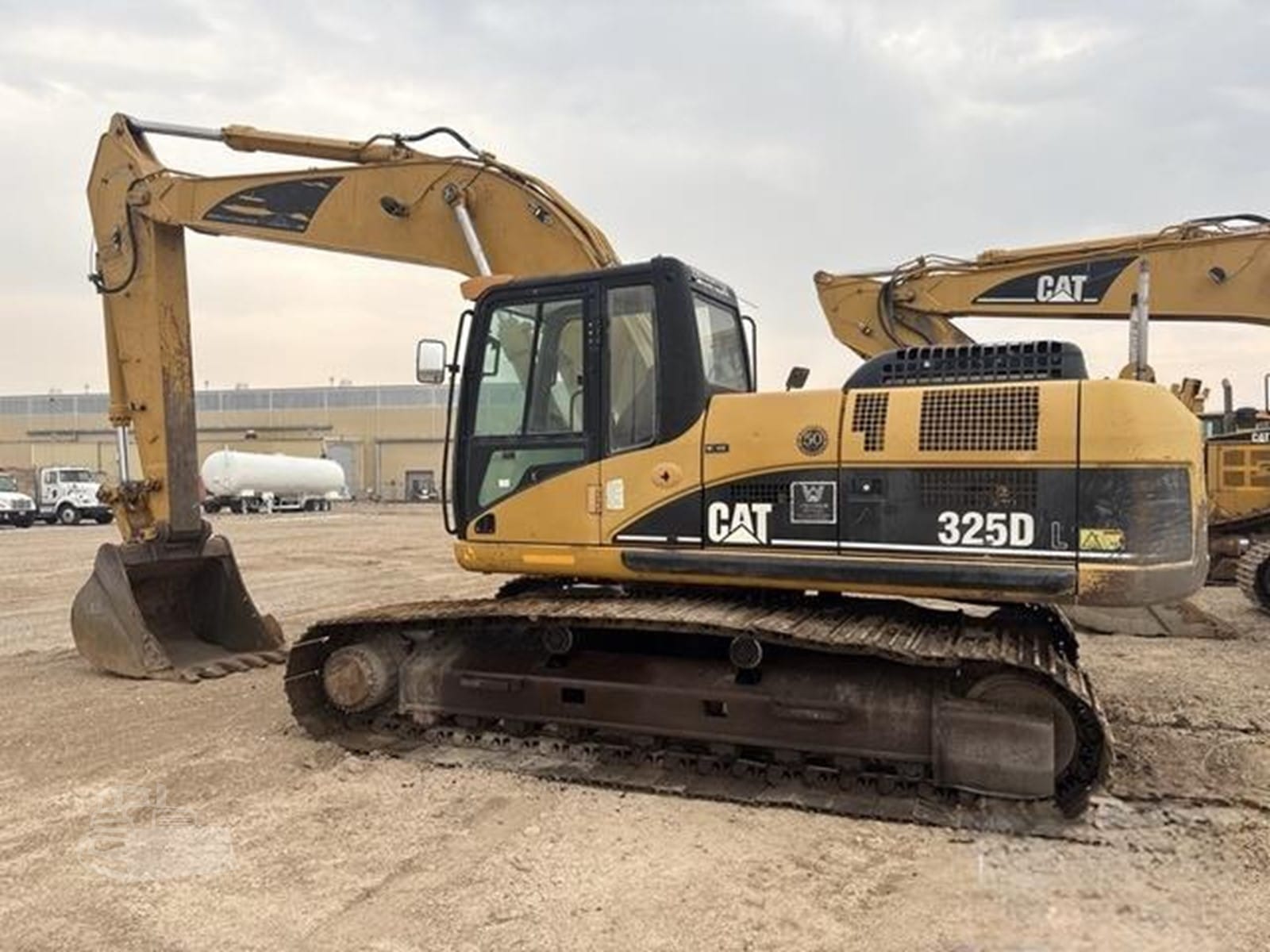 2007 Caterpillar 325DL Excavators for sale in Houston, TX - listing photo 2 of 8