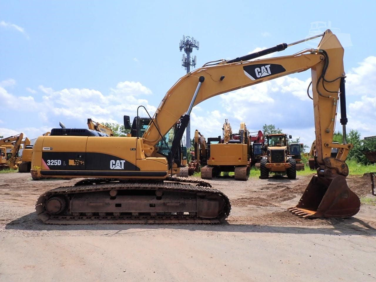 2007 Caterpillar 325DL Excavators for sale in South Plainfield, NJ - listing photo 6 of 14