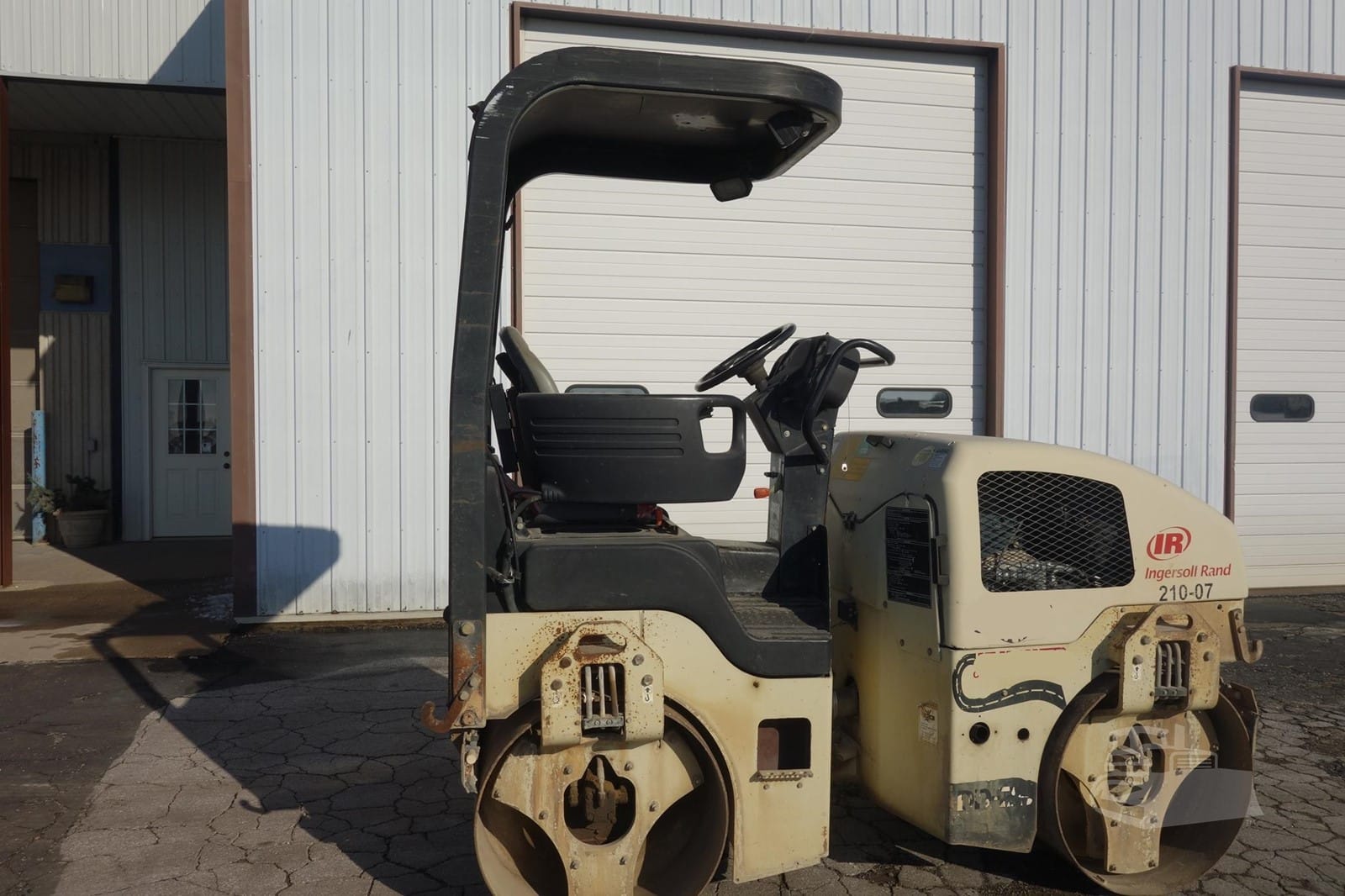 2007 Ingersoll-Rand DD29 Compaction for sale in Cedar Rapids, IA - primary listing photo of 8