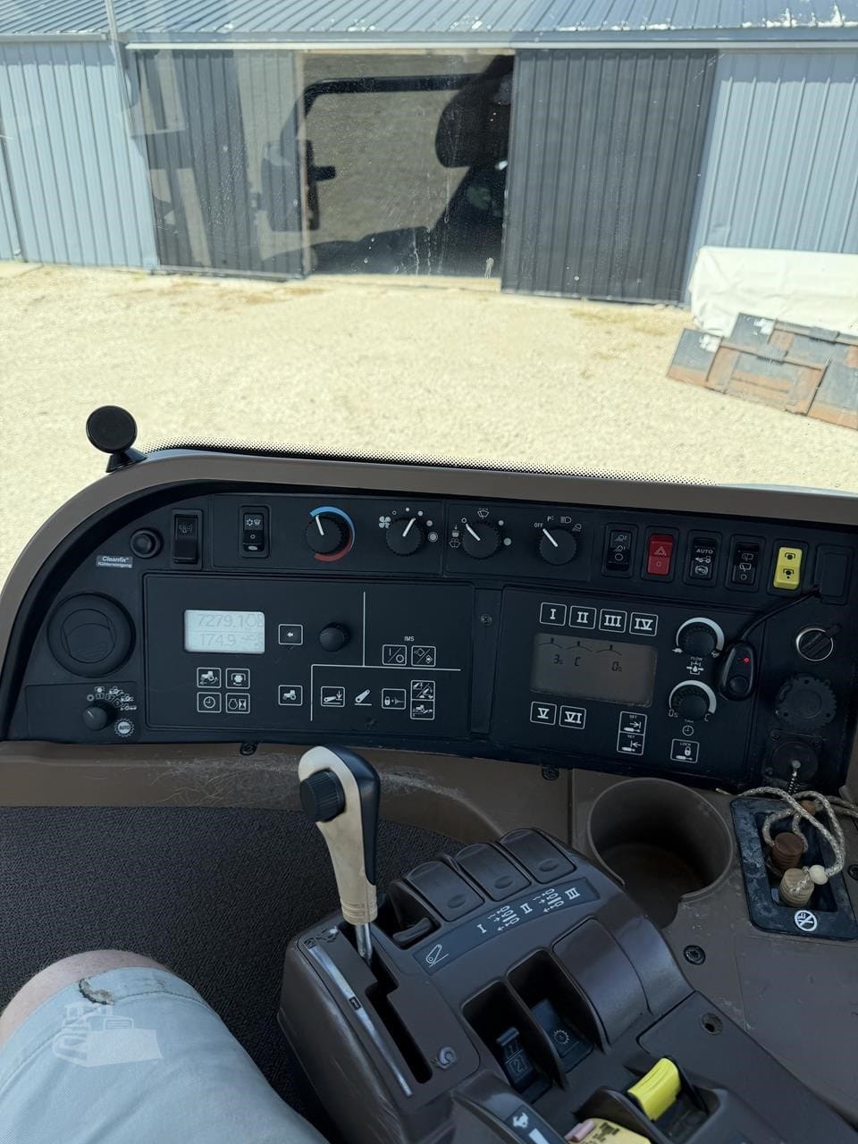 2007 John Deere 7920 Field Tractors Power for sale in Kingsley, IA - listing photo 10 of 14