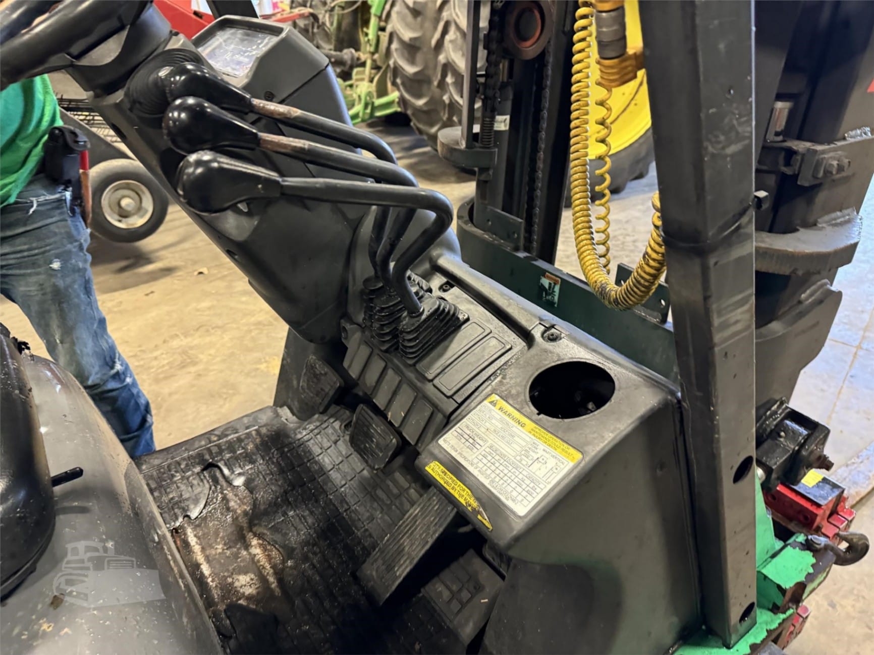 2007 Mitsubishi mitsubishi-fgc25n Telehandlers Forklifts for sale in Newton, IA - listing photo 18 of 25