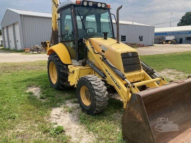 2007 New Holland B95 Backhoe Loaders for sale in Monmouth, IL - listing photo 2 of 8