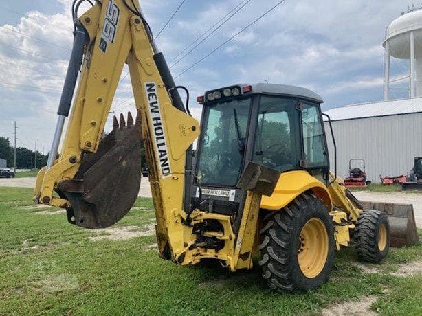 2007 New Holland B95 Backhoe Loaders for sale in Monmouth, IL - listing photo 3 of 8