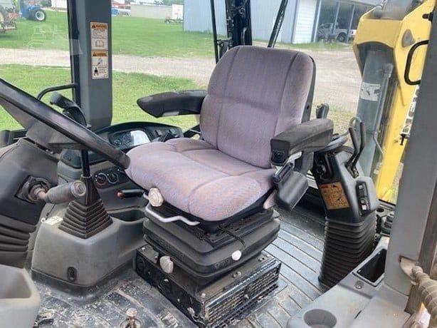 2007 New Holland B95 Backhoe Loaders for sale in Monmouth, IL - listing photo 5 of 8