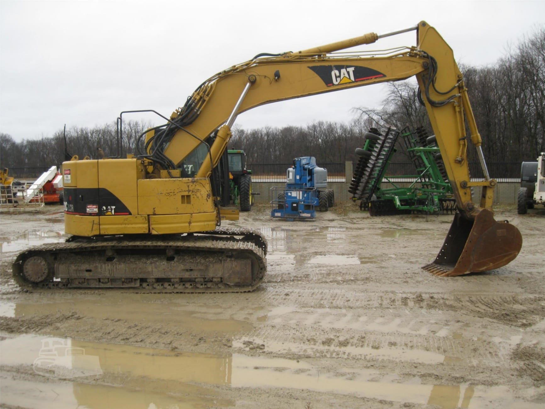 2008 Caterpillar 321C LCR Excavators for sale in Pemberville, OH - listing photo 3 of 8