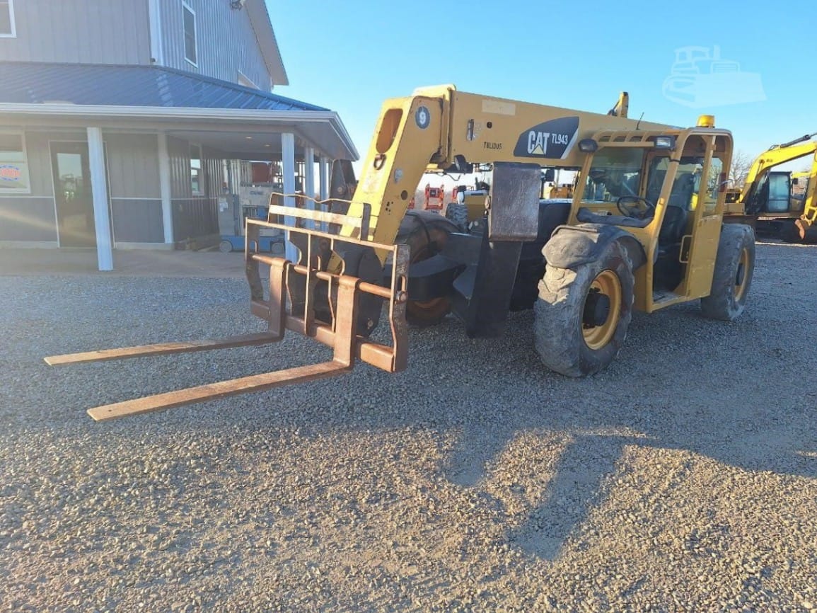 2008 Caterpillar TL943 Telehandlers Forklifts for sale in Kimballton, IA - primary listing photo of 8