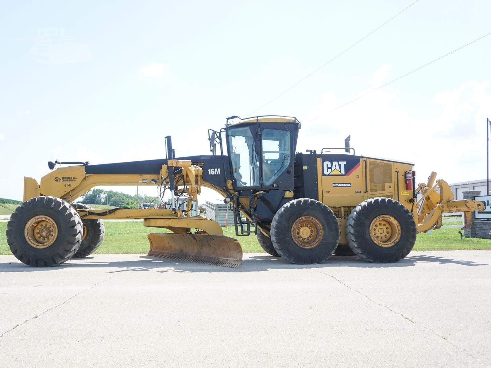 2009 Caterpillar 16M VHP Motor Graders for sale in Bellevue, IA - listing photo 4 of 8