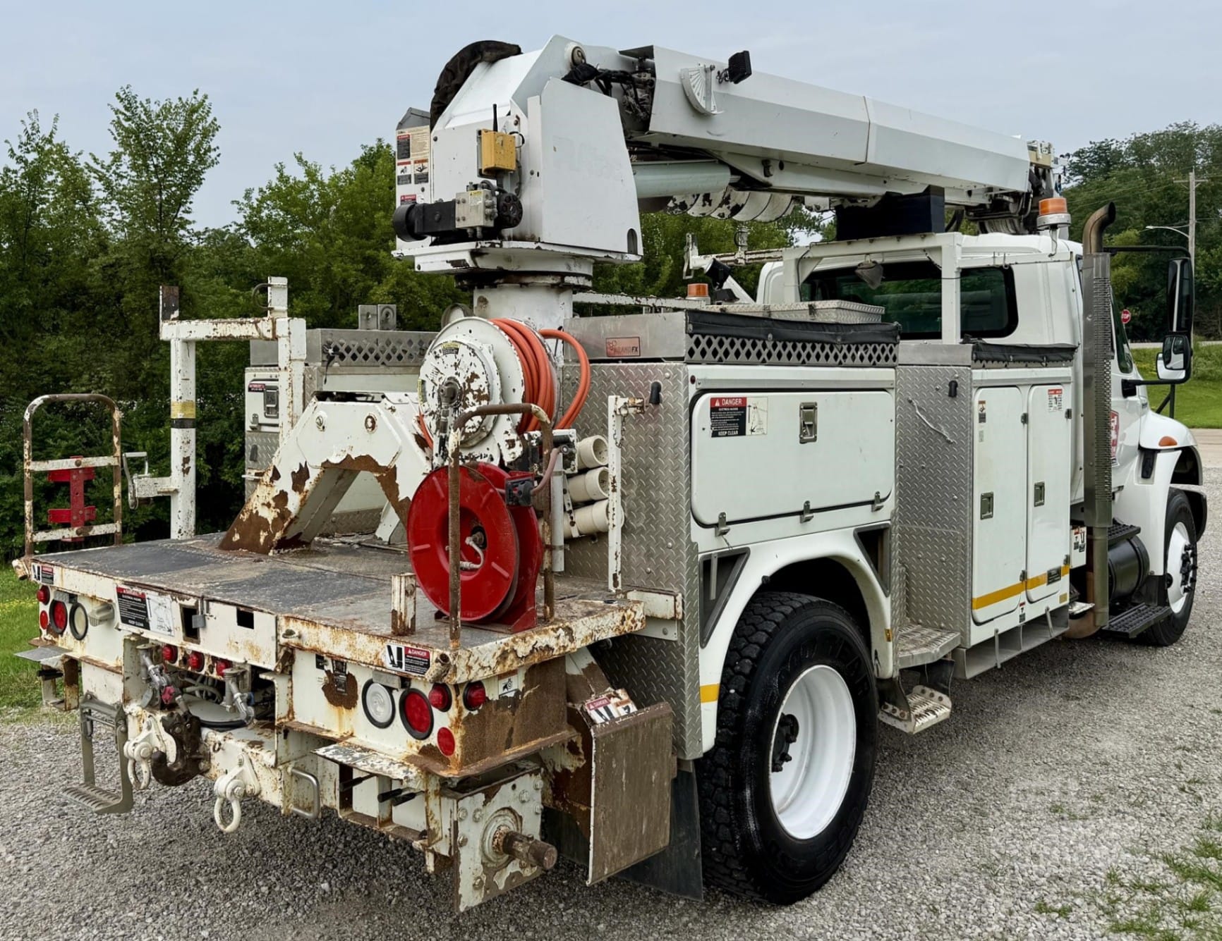 2010 Altec DL45BR Service Mechanics Truck Crane for sale in Knoxville, IA - listing photo 12 of 47