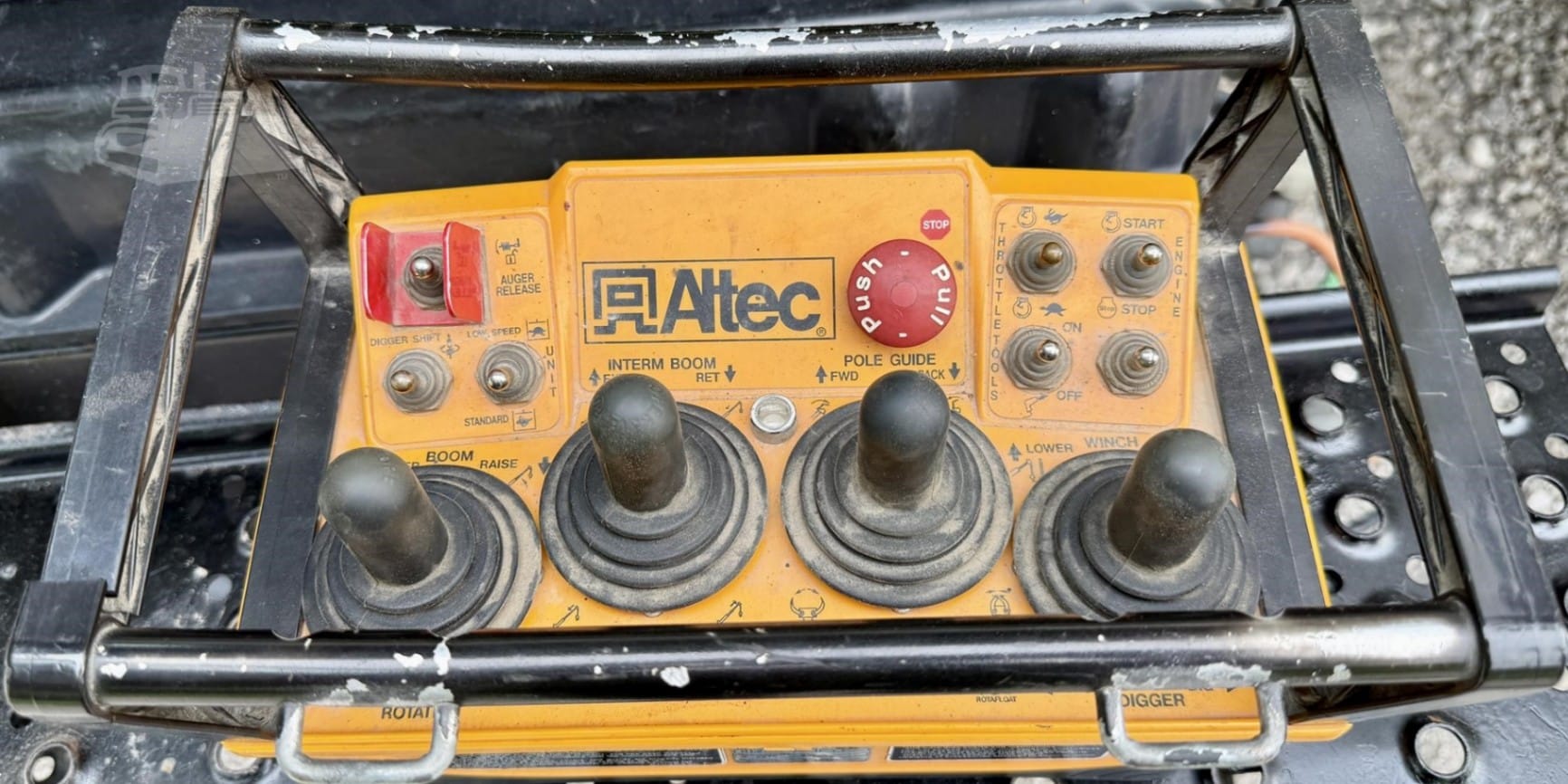 2010 Altec DL45BR Service Mechanics Truck Crane for sale in Knoxville, IA - listing photo 16 of 47