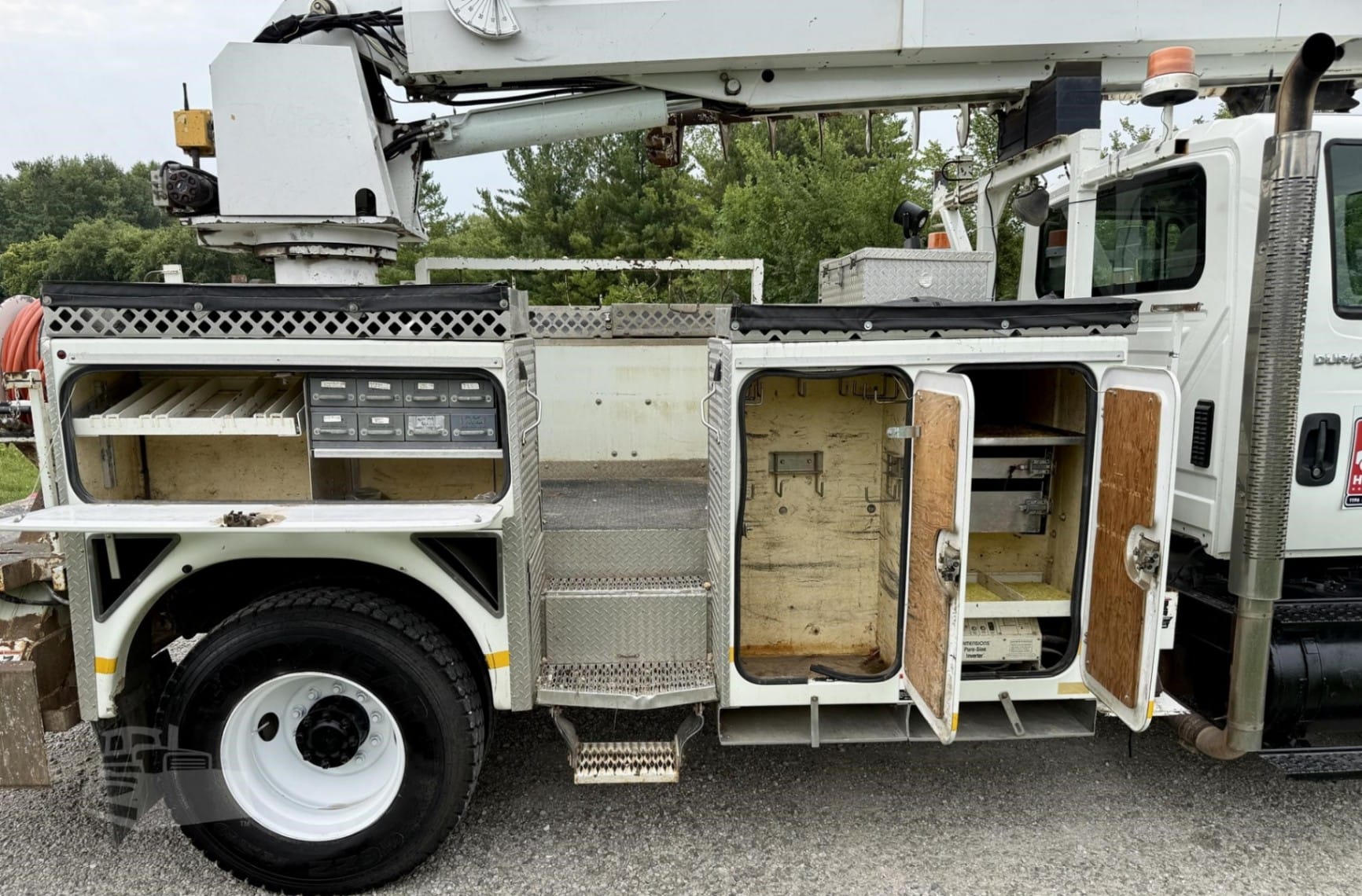 2010 Altec DL45BR Service Mechanics Truck Crane for sale in Knoxville, IA - listing photo 40 of 47