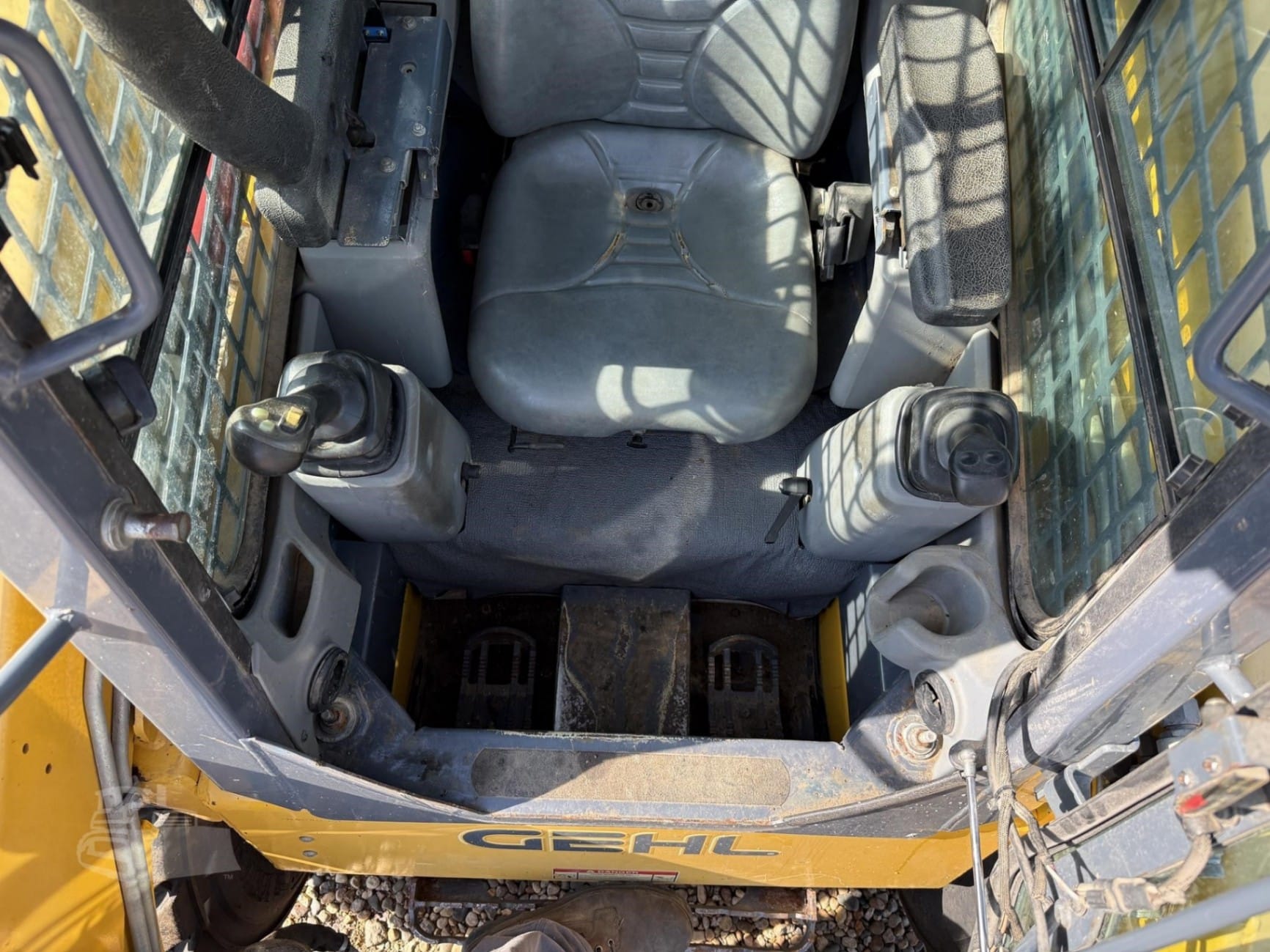 2010 Gehl V270 Skid Steer Loaders for sale in Hull, IA - listing photo 7 of 11