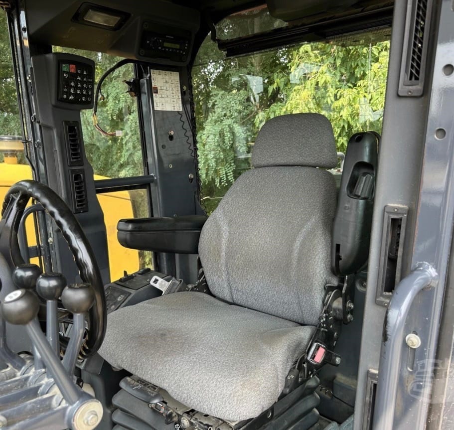 2010 John Deere 770G Motor Graders for sale in Houlton, ME - listing photo 6 of 7