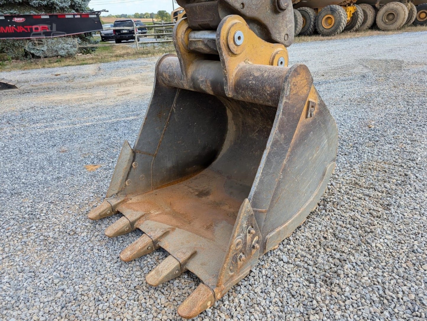 2010 Komatsu PC200LC-8 Excavators for sale in Ephrata, PA - listing photo 7 of 8