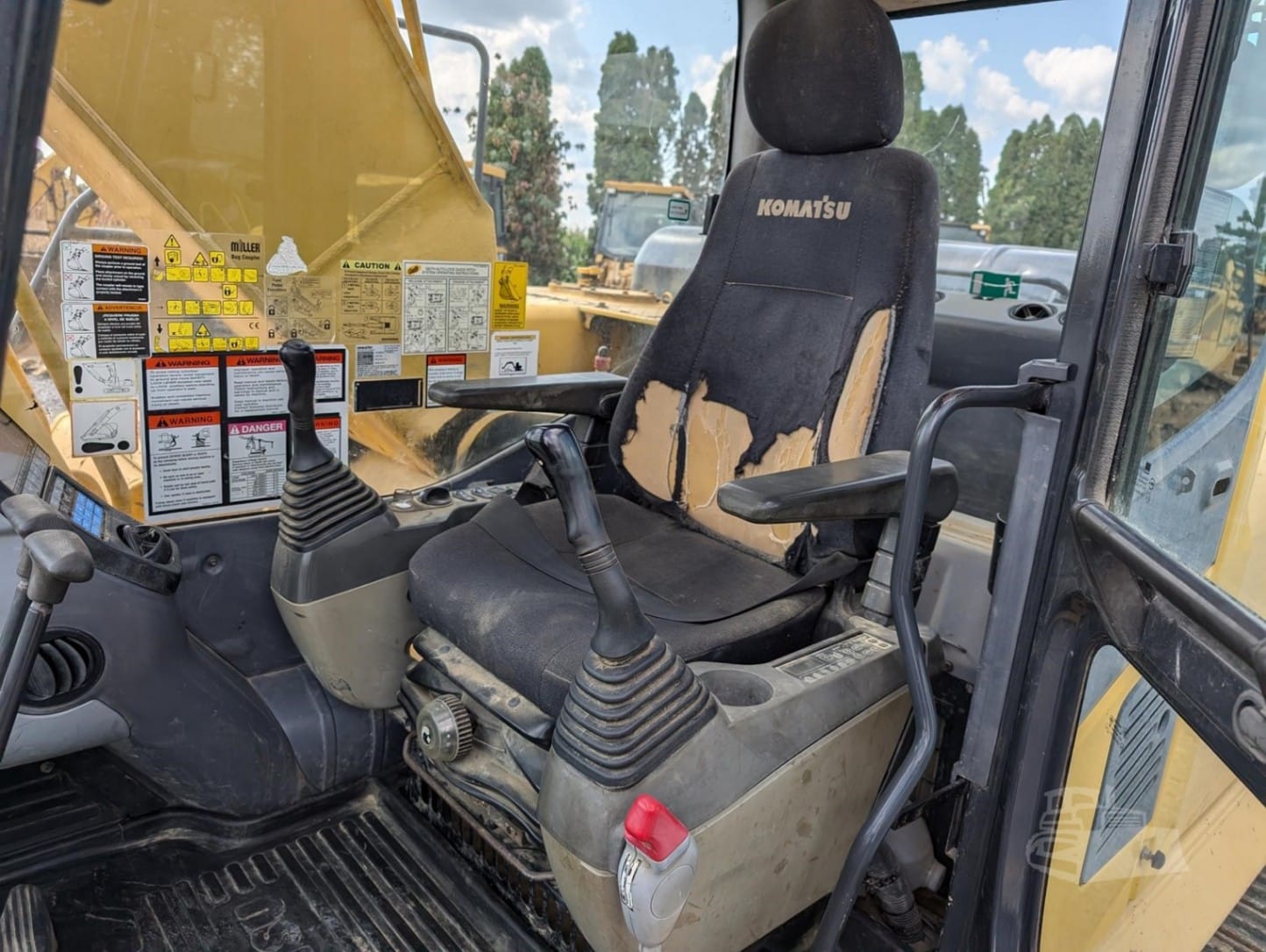 2010 Komatsu PC200LC-8 Excavators for sale in Ephrata, PA - listing photo 8 of 8