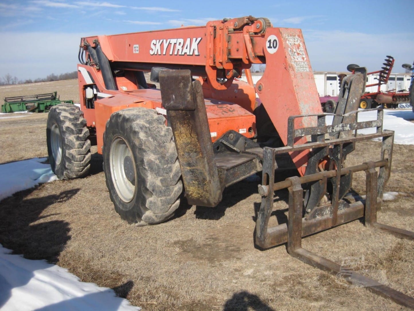 2010 SkyTrak (JLG) skytrak-jlg-10054 Telehandlers Forklifts for sale in Shellsburg, IA - listing photo 2 of 10