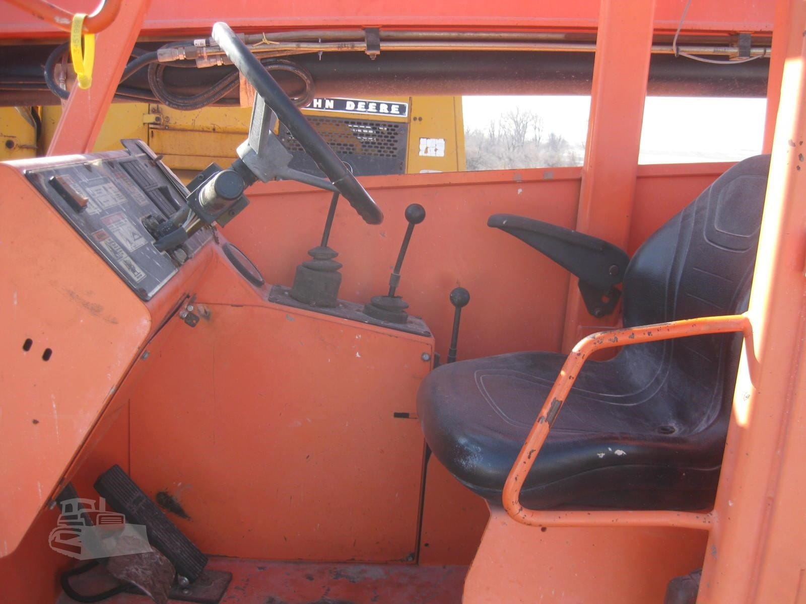 2010 SkyTrak (JLG) skytrak-jlg-10054 Telehandlers Forklifts for sale in Shellsburg, IA - listing photo 5 of 10