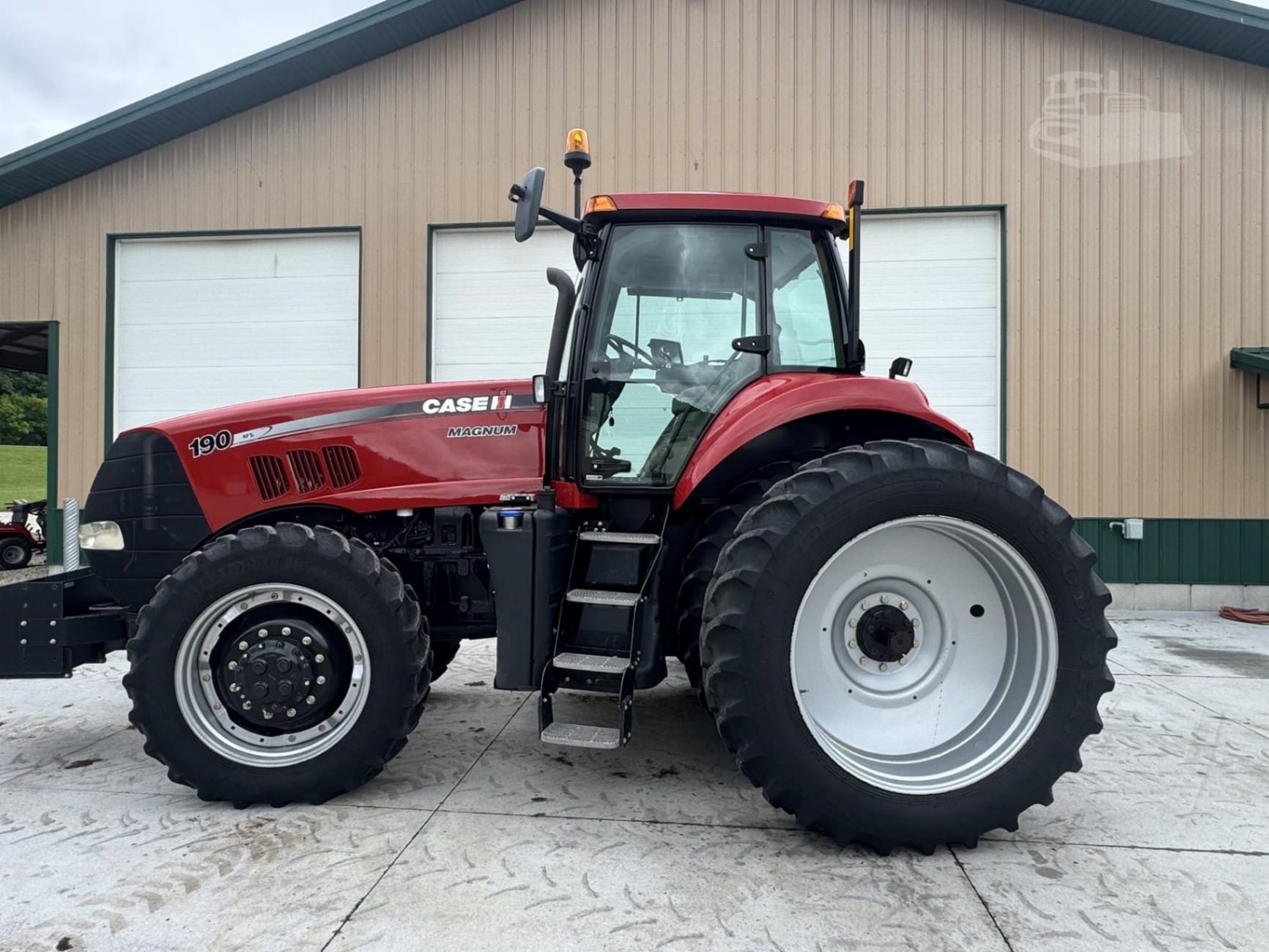 2011 Case IH Magnum 190 Field Tractors Power for sale in Lansing, IA - listing photo 3 of 18