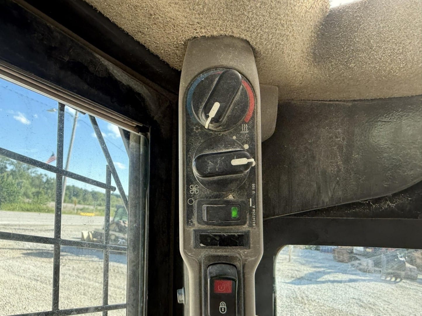 2011 CASE SR250 Skid Steer Loaders for sale in Anita, IA - listing photo 6 of 8