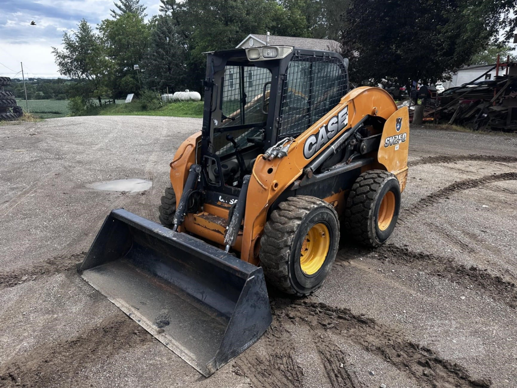 2011 CASE SV250 Skid Steer Loaders for sale in Newton, IA - primary listing photo of 47