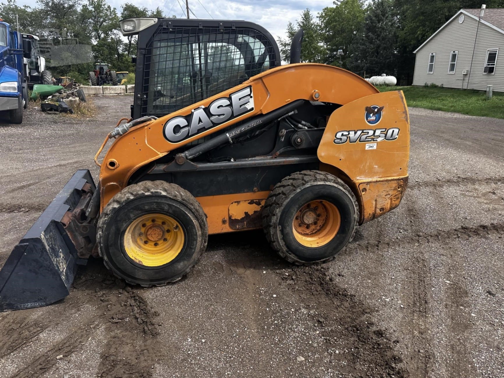 2011 CASE SV250 Skid Steer Loaders for sale in Newton, IA - listing photo 5 of 47