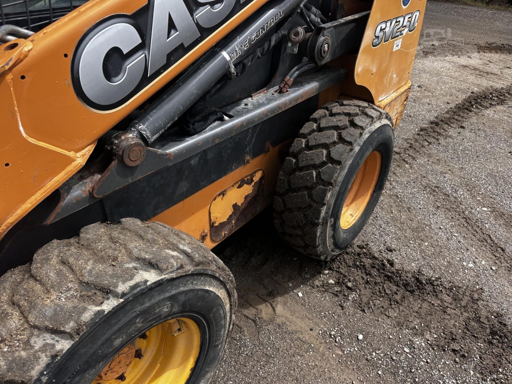 2011 CASE SV250 Skid Steer Loaders for sale in Newton, IA - listing photo 28 of 47