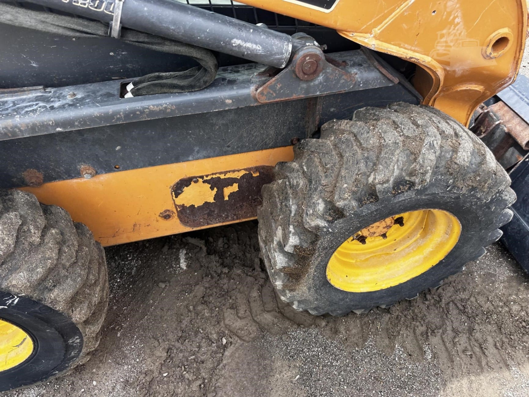 2011 CASE SV250 Skid Steer Loaders for sale in Newton, IA - listing photo 38 of 47