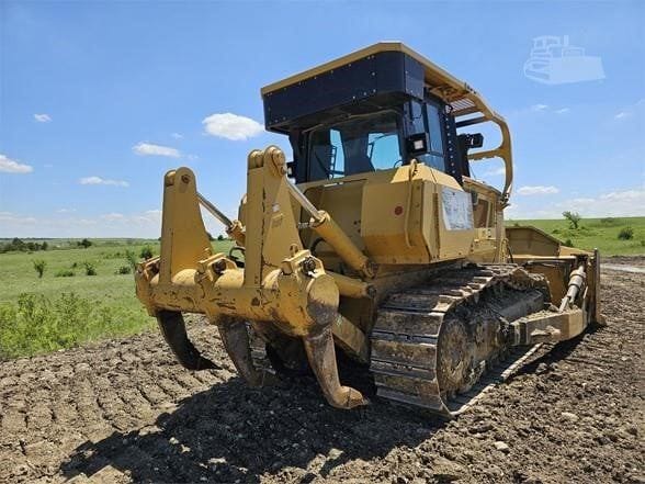 2011 Caterpillar D7E Dozers for sale in Wamego, KS - listing photo 5 of 8