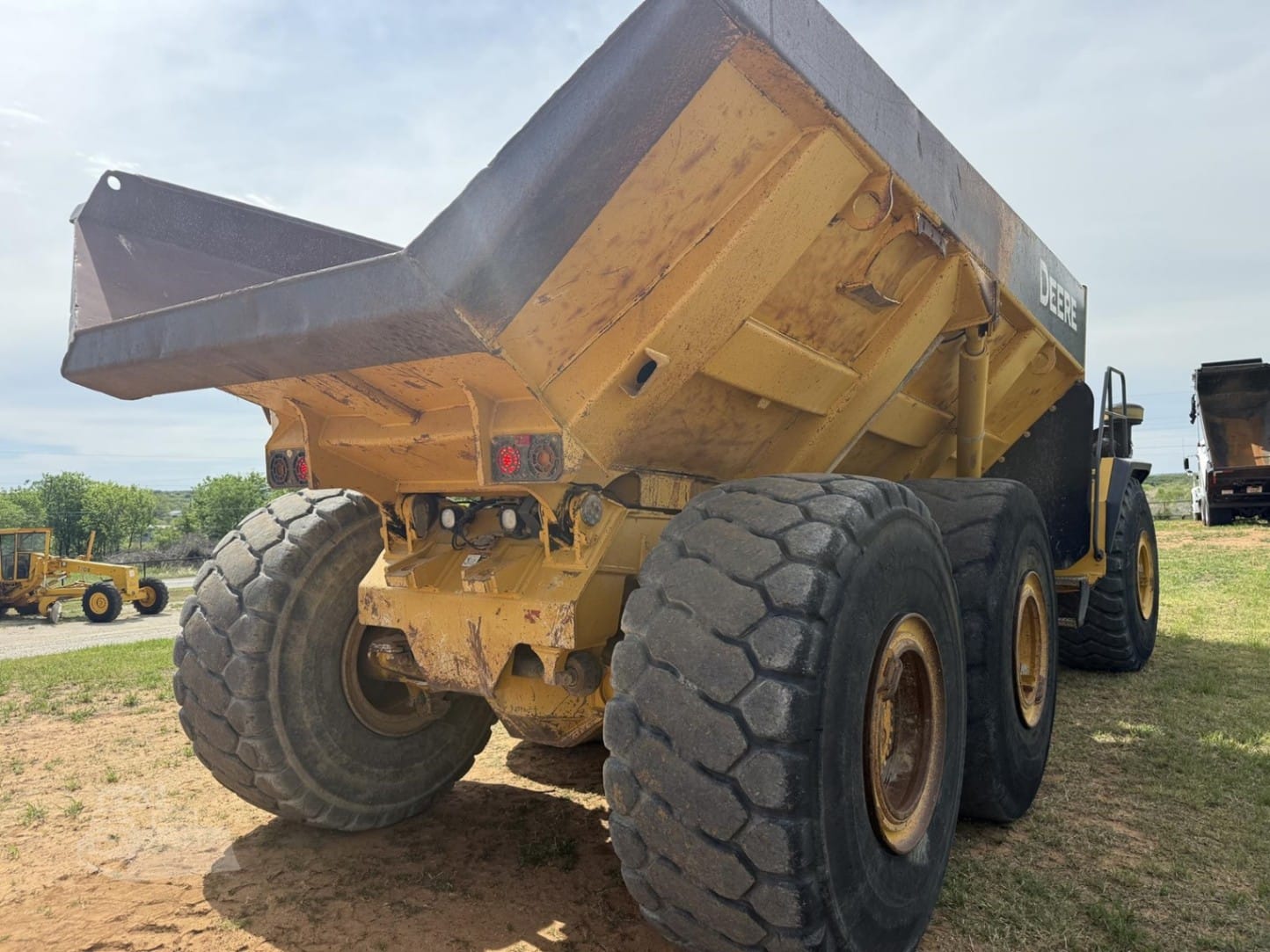2011 John Deere 400D II Off Highway for sale in Early, TX - listing photo 4 of 8