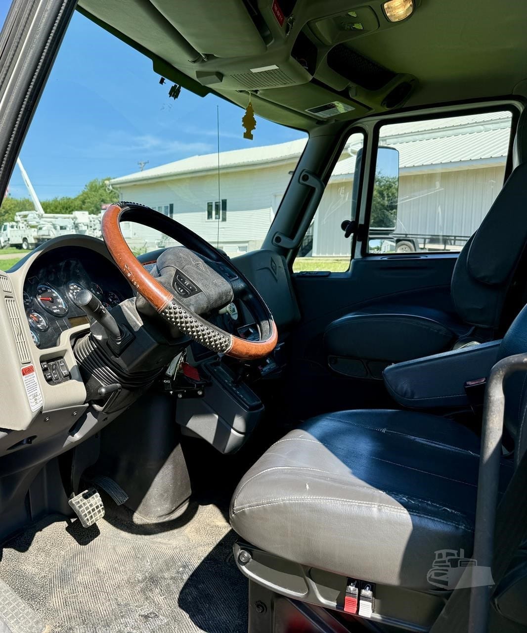 2012 Altec AT40M Service Mechanics Truck Crane for sale in Knoxville, IA - listing photo 13 of 45