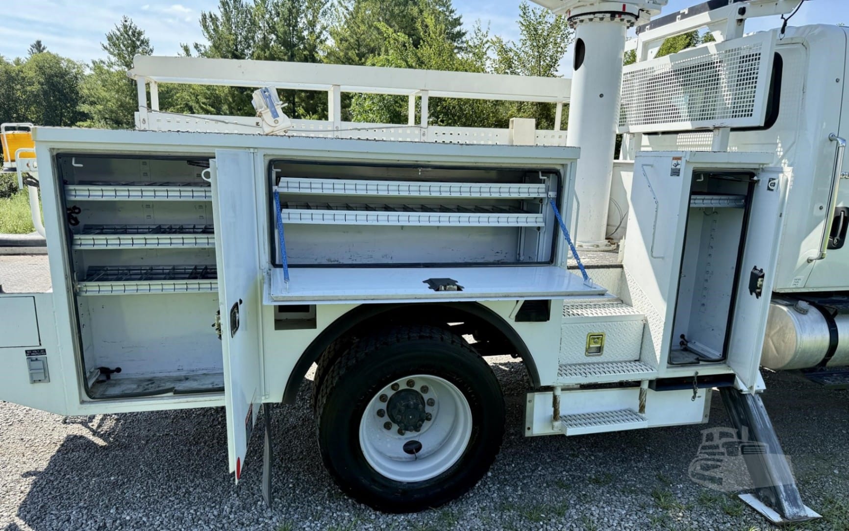 2012 Altec AT40M Service Mechanics Truck Crane for sale in Knoxville, IA - listing photo 39 of 45