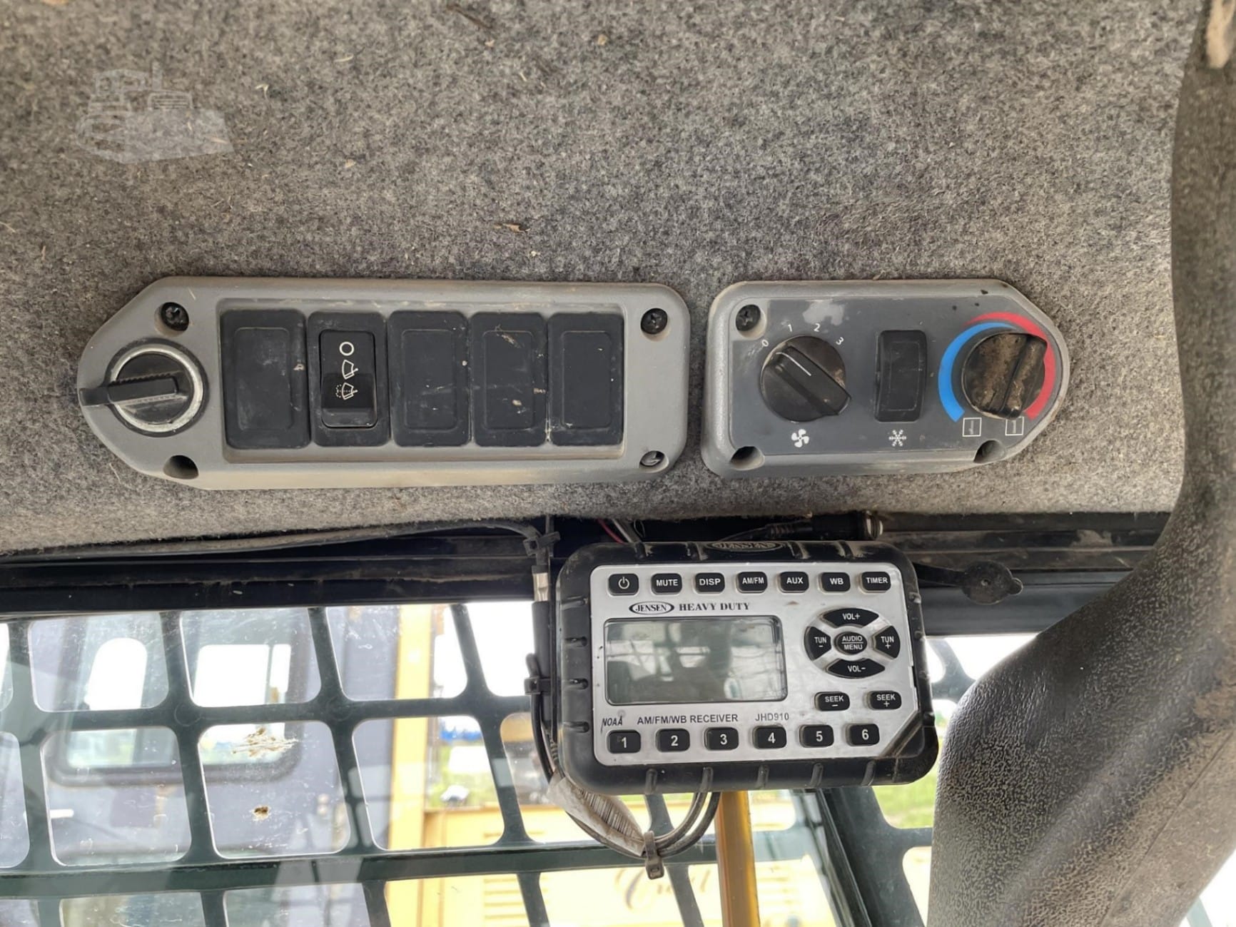 2012 Bobcat T190 Track Loaders for sale in Edgewood, IA - listing photo 7 of 8