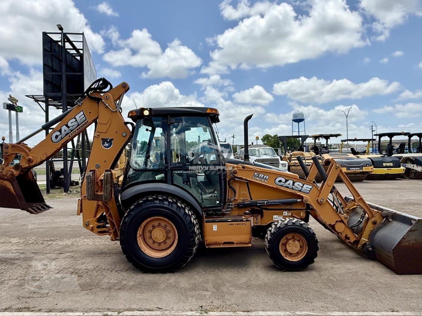 2012 CASE 580 Super N Backhoe Loaders for sale in Olmito, TX - listing photo 2 of 8