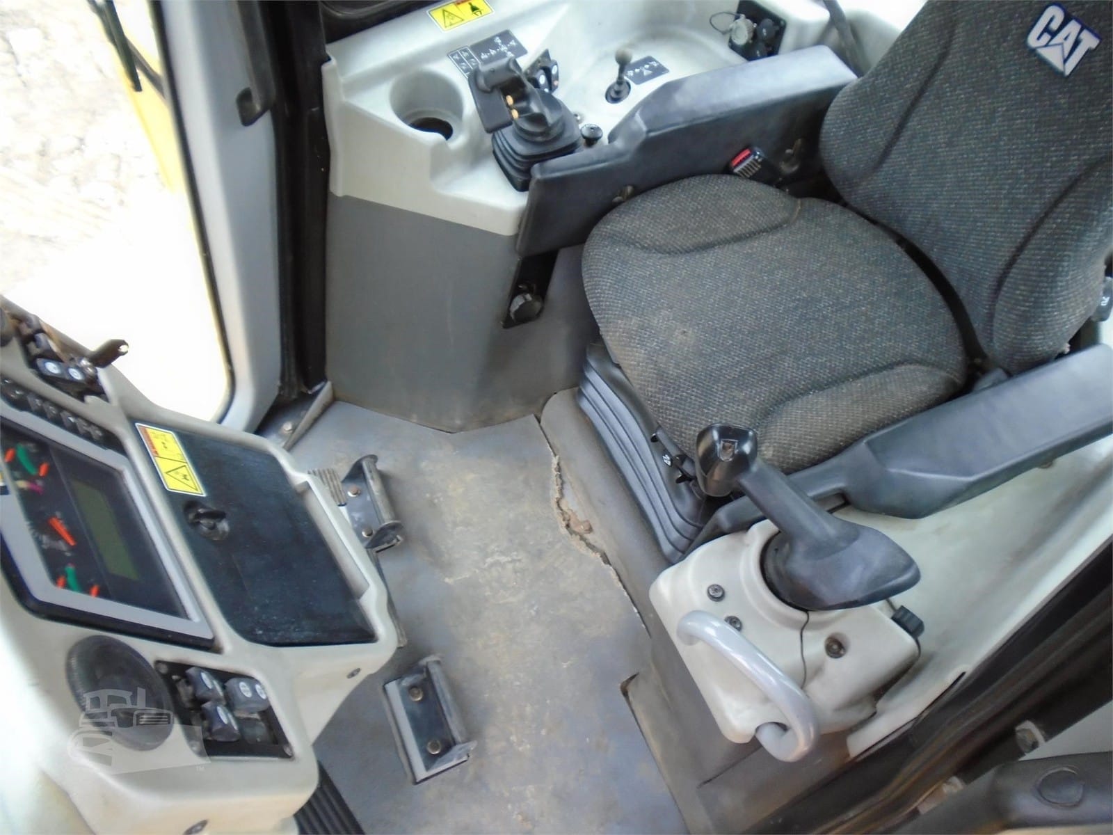 2012 Caterpillar D6T LGP Dozers for sale in Windham, NH - listing photo 6 of 6