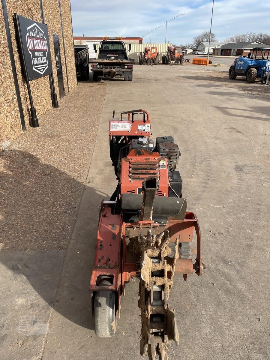 2012 Ditch Witch RT12 Trenchers for sale in Woodward, OK - listing photo 5 of 8