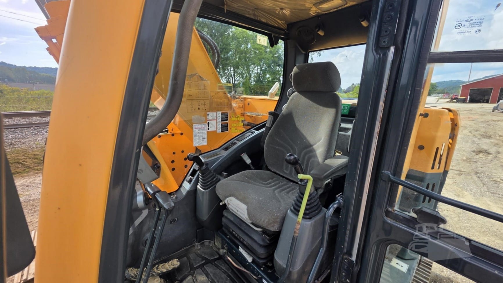 2012 Hyundai ROBEX 235 LCR-9 Excavators for sale in Sardis, OH - listing photo 2 of 8