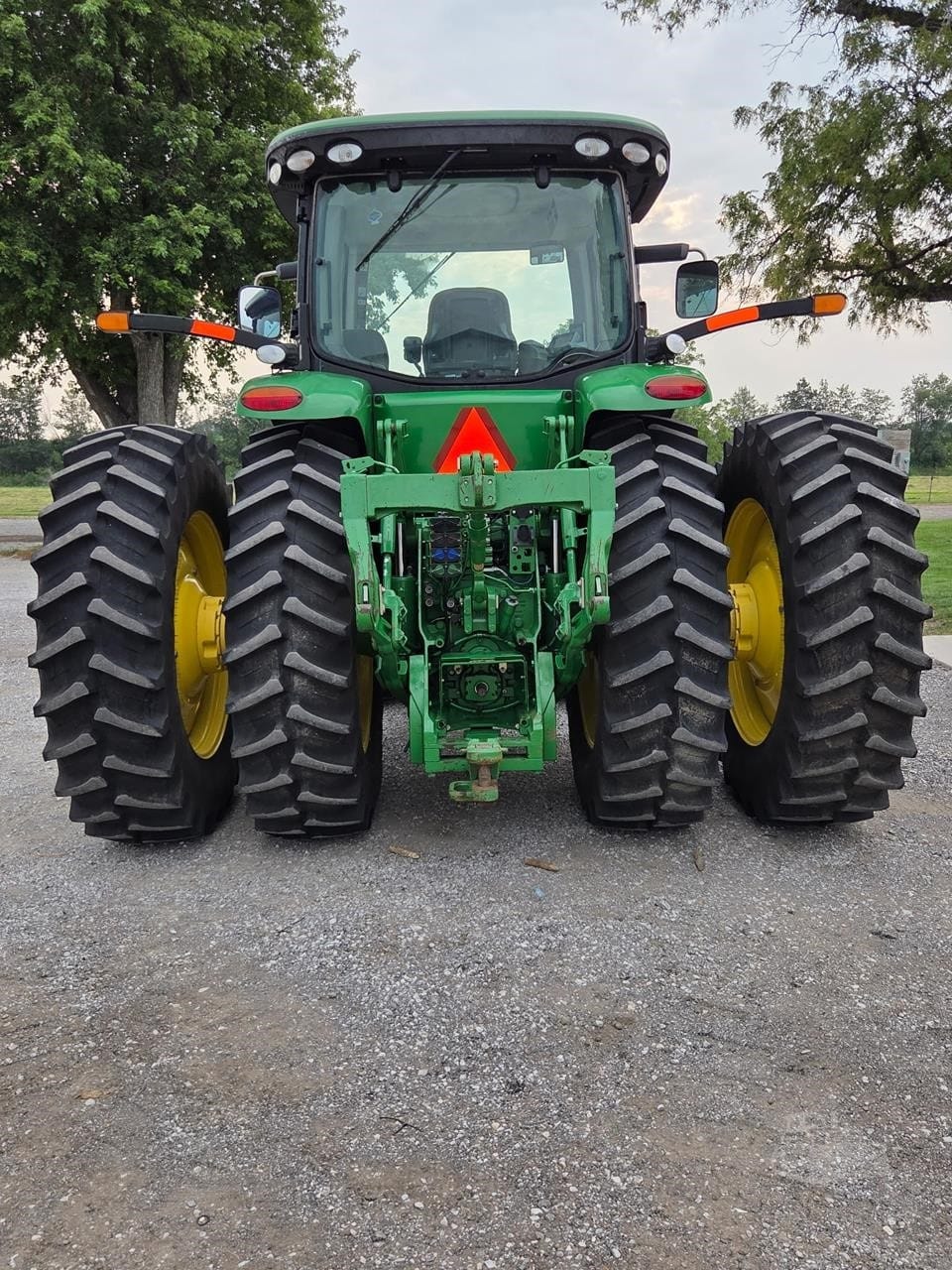 2012 John Deere 8285R Field Tractors Power for sale in Williamsburg, IA - listing photo 3 of 10