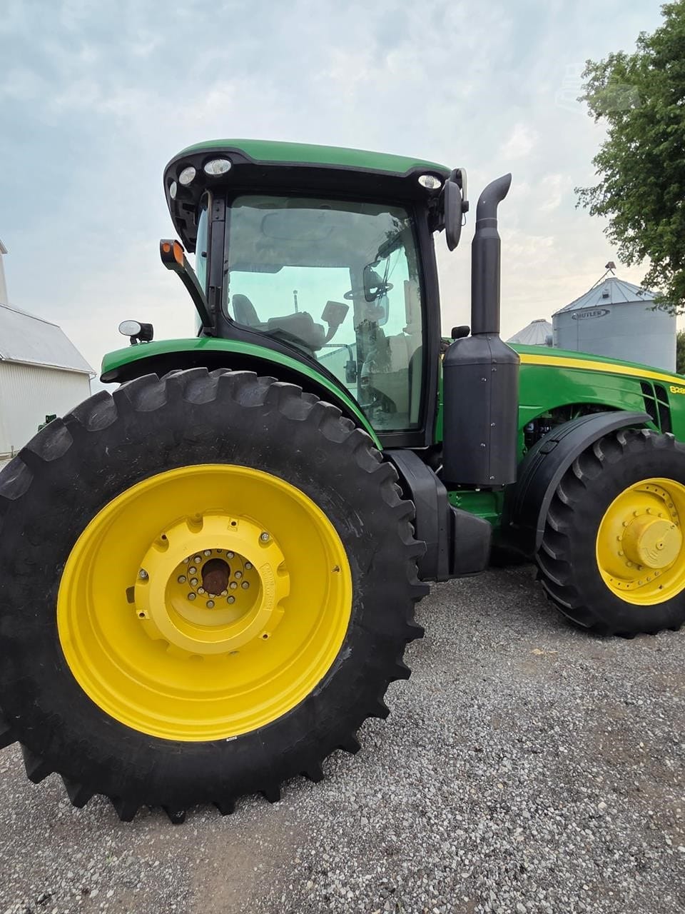 2012 John Deere 8285R Field Tractors Power for sale in Williamsburg, IA - listing photo 5 of 10