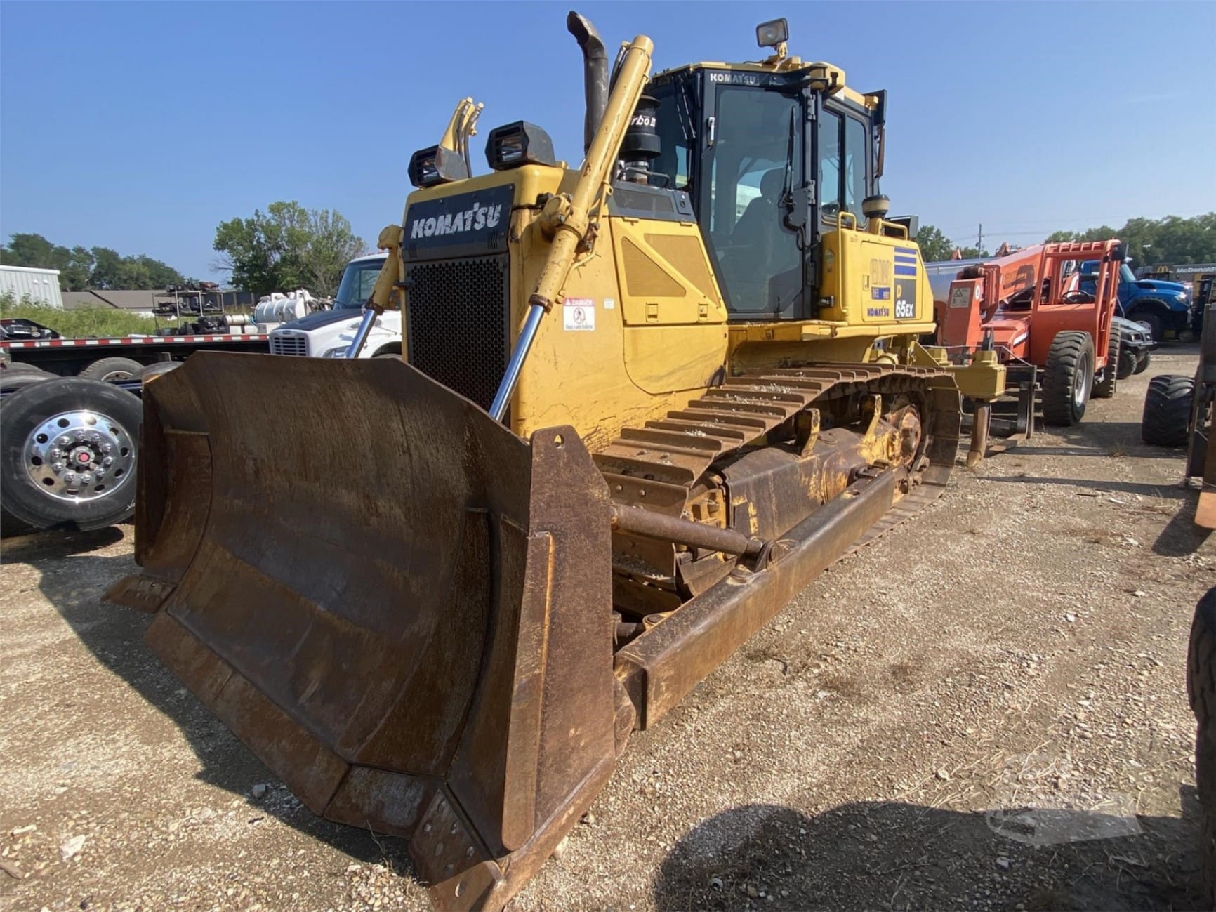 2012 Komatsu D65EX-17 Dozers for sale in Wamego, KS - listing photo 2 of 8