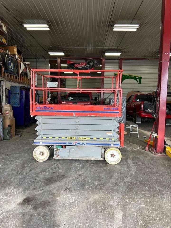 2012 Skyjack skyjack-sj4632 Scissor Lift Electric for sale in Mount Ayr, IA - primary listing photo of 8