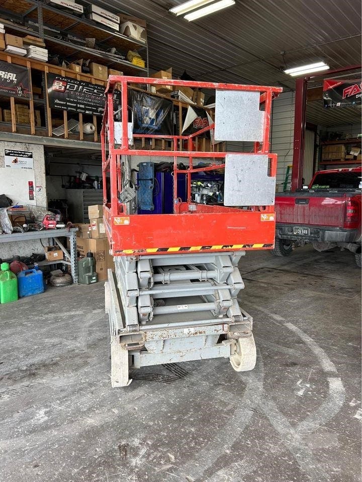 2012 Skyjack skyjack-sj4632 Scissor Lift Electric for sale in Mount Ayr, IA - listing photo 3 of 8