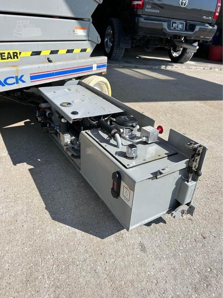 2012 Skyjack skyjack-sj4632 Scissor Lift Electric for sale in Mount Ayr, IA - listing photo 6 of 8