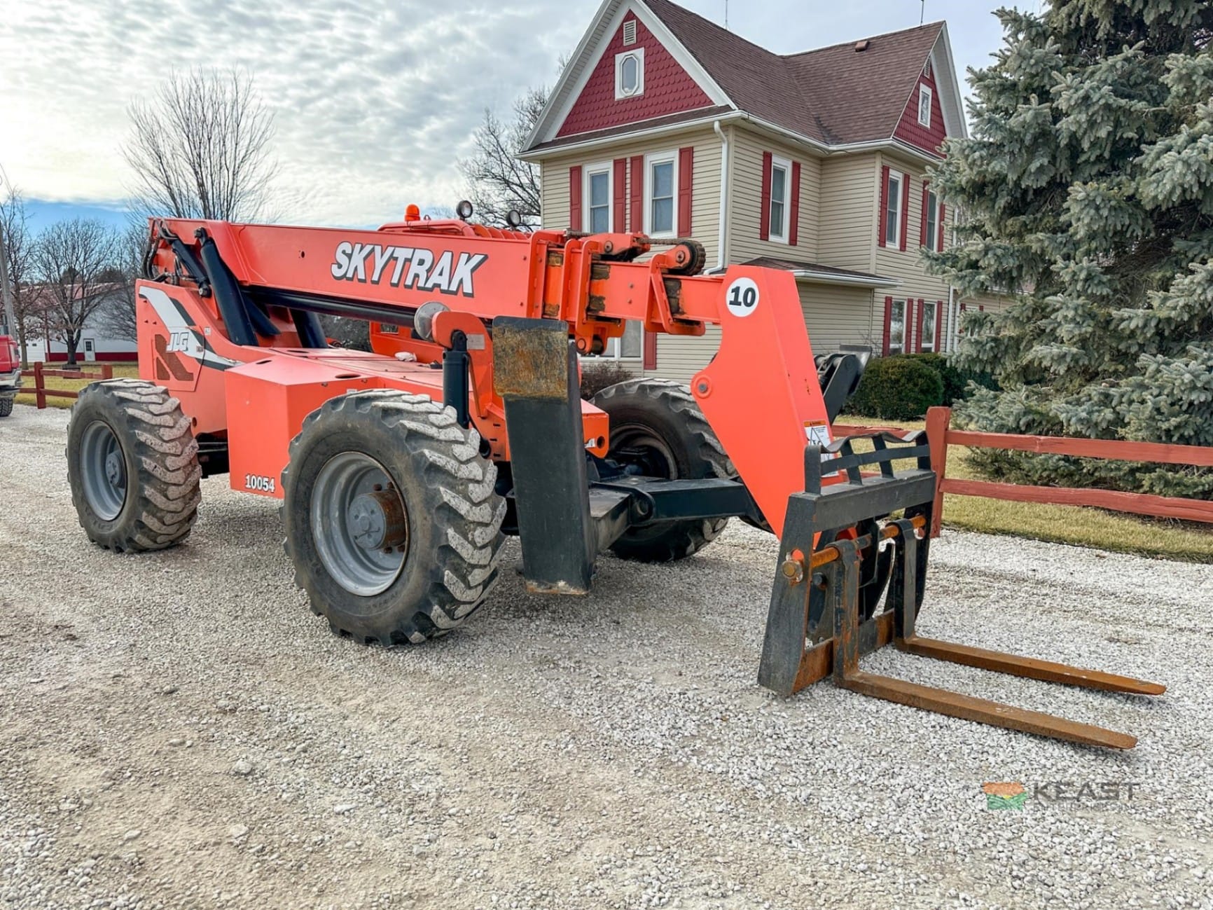 2012 SkyTrak (JLG) skytrak-jlg-10054 Telehandlers Forklifts for sale in Henderson, IA - listing photo 3 of 27