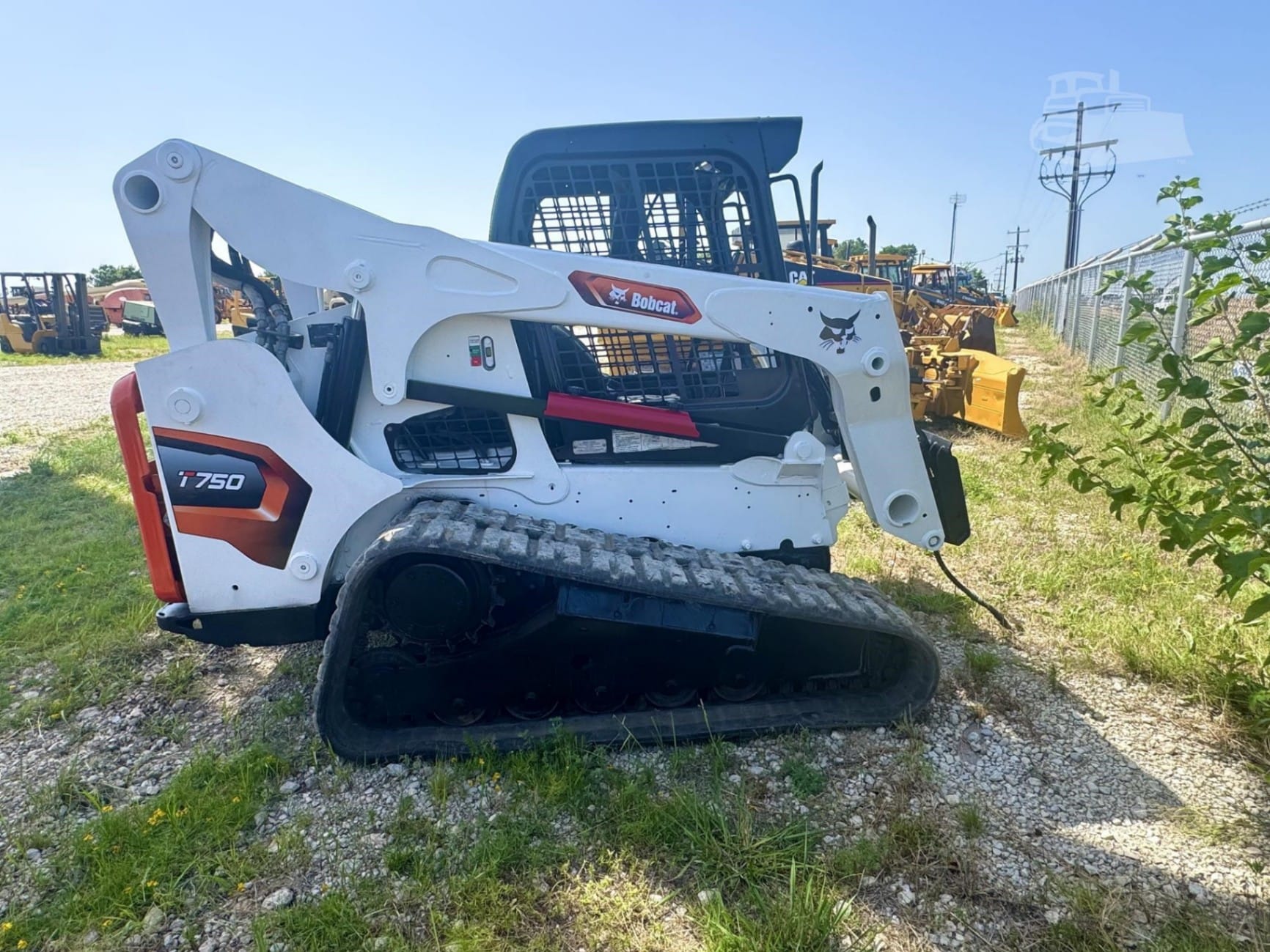 2013 Bobcat T750 Track Loaders for sale in Gainesville, TX - listing photo 3 of 7
