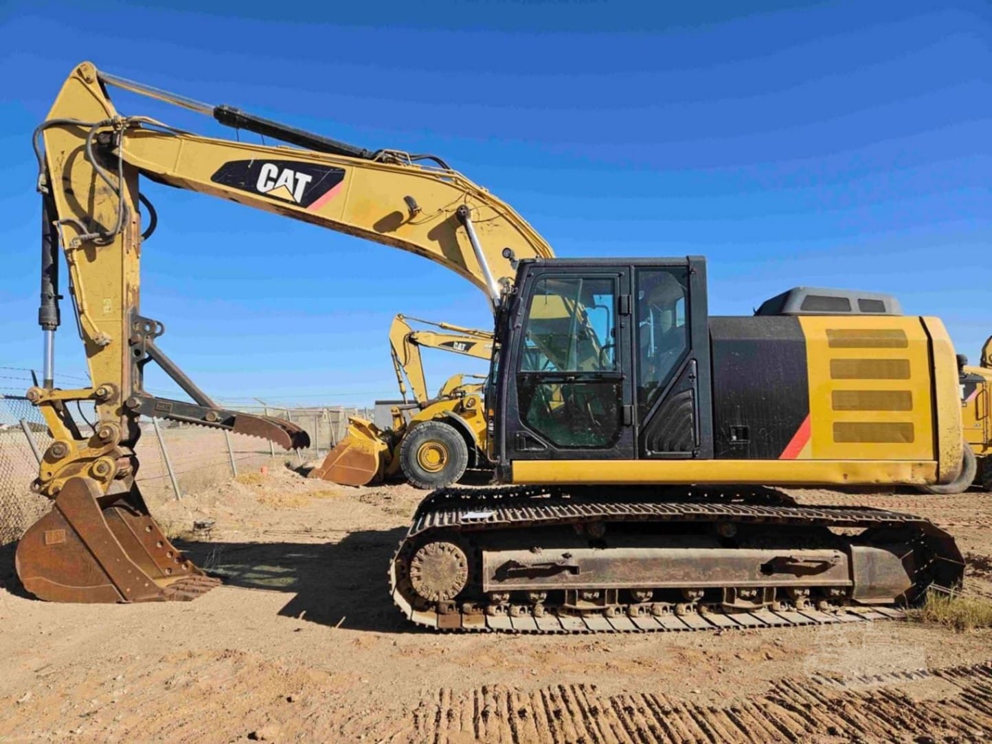 2013 Caterpillar 320EL Excavators for sale in El Paso, TX - listing photo 8 of 8