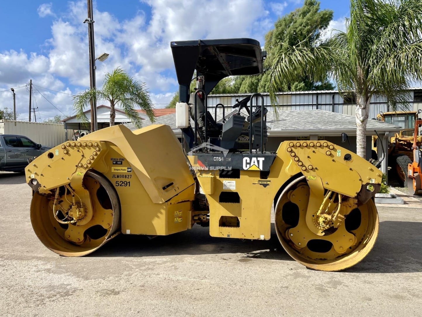 2013 Caterpillar CB54XW Smooth Drum Rollers for sale in Olmito, TX - listing photo 6 of 8