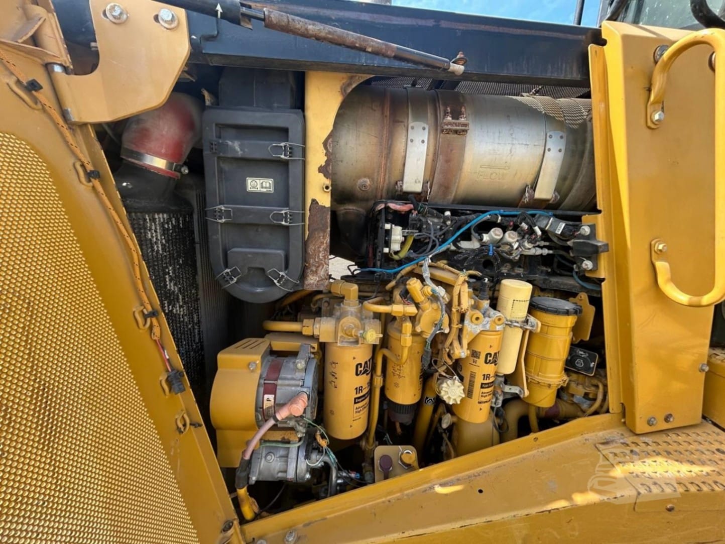 2013 Caterpillar D8 Dozers for sale in San Antonio, TX - listing photo 7 of 8