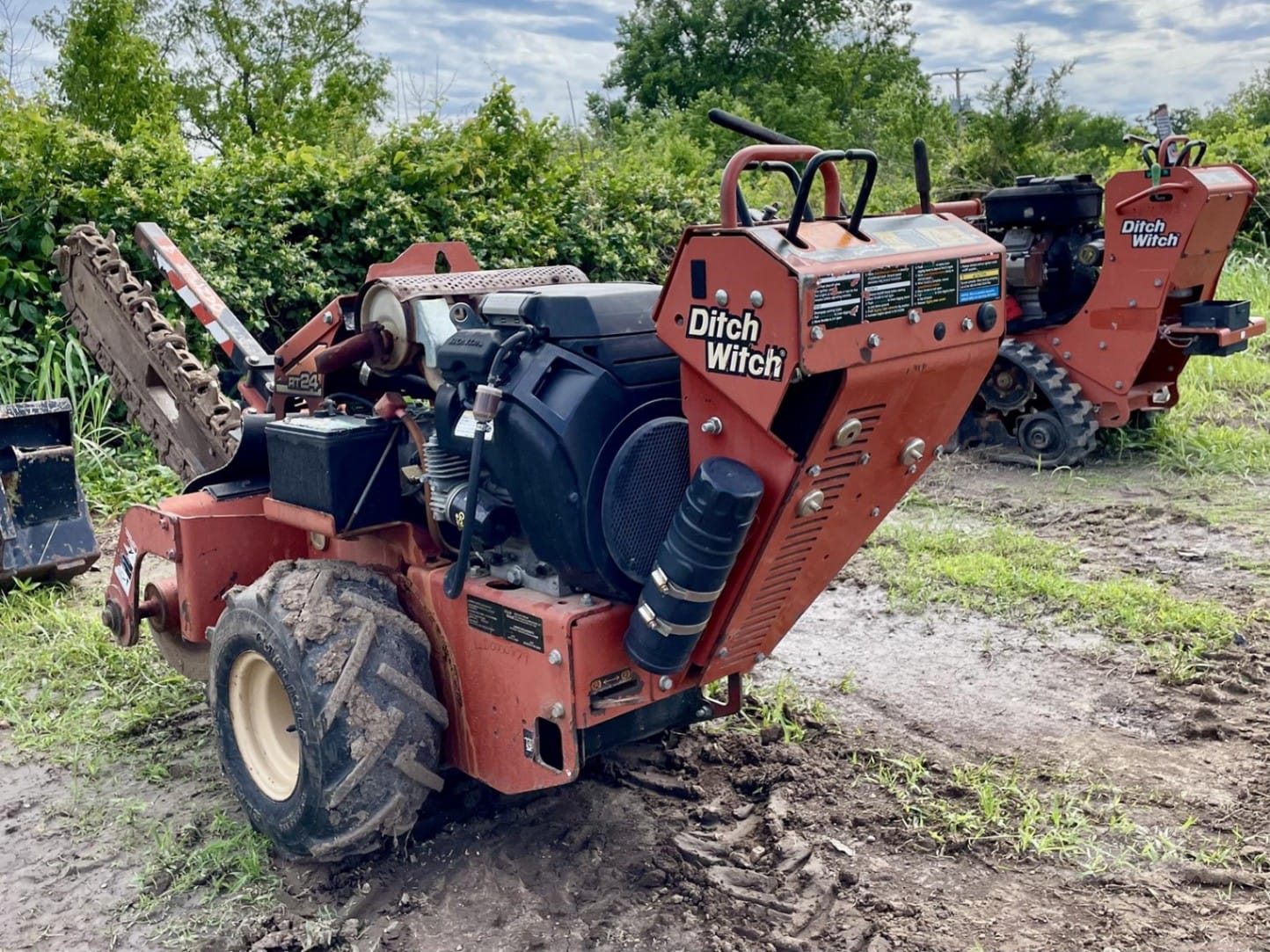 2013 Ditch Witch RT24 Trenchers for sale in Broken Arrow, OK - listing photo 4 of 8